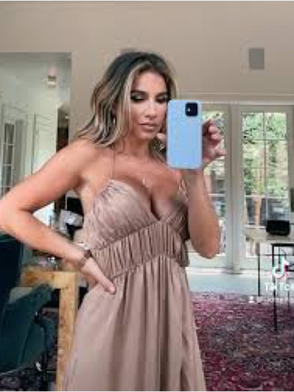 Kittenish maxi dress with slit
